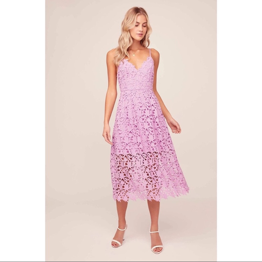 ASTR THE LABEL light orchid midi dress, NWT! Beautiful color and lace detail.